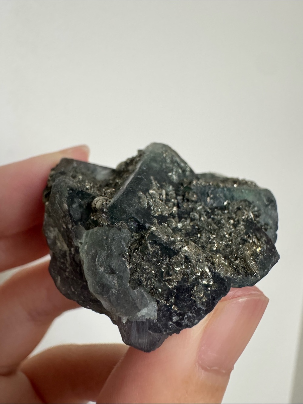 Sunlight fluorite with pyrite